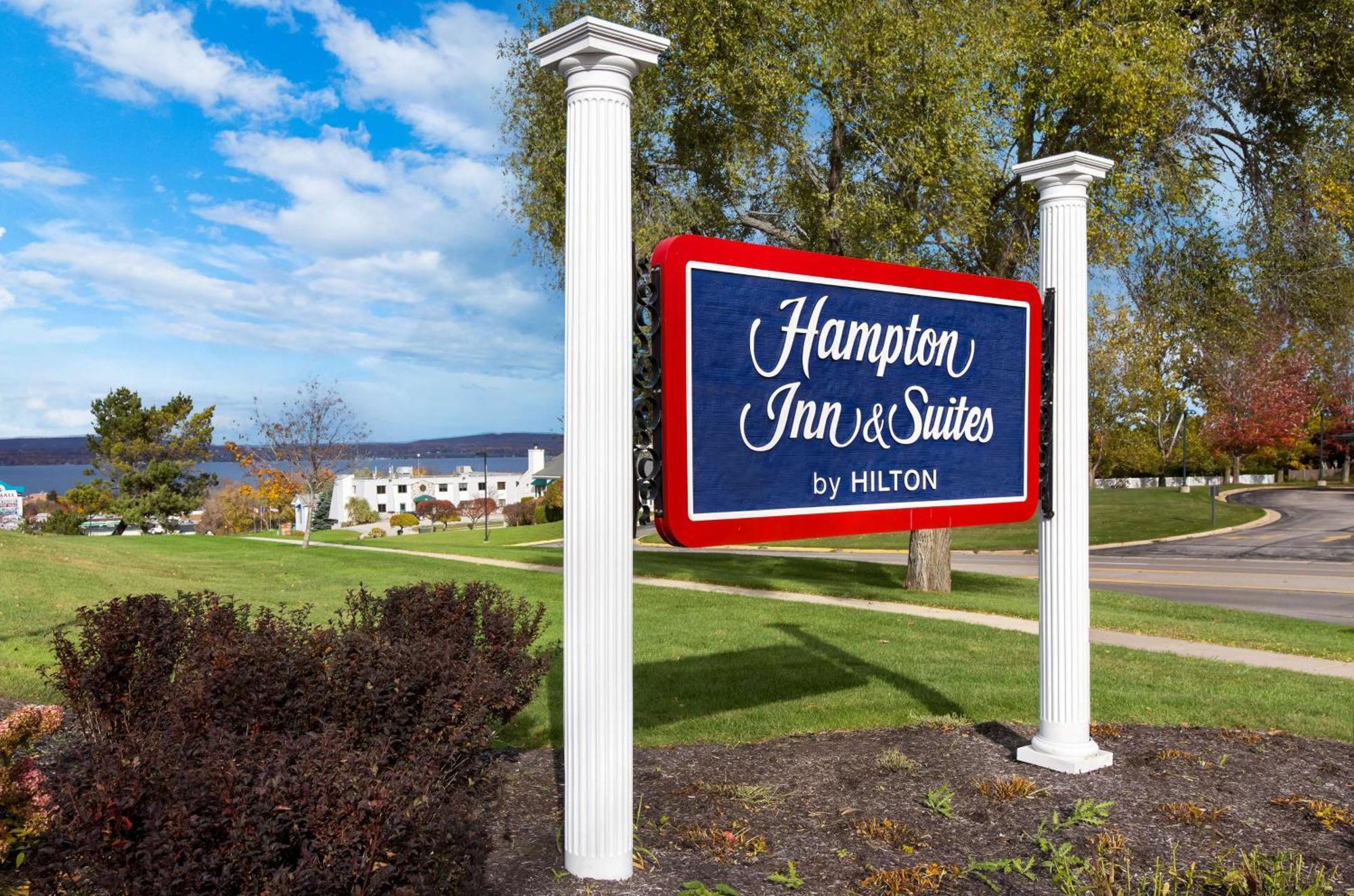 Hampton Inn & Suites Petoskey Esterno foto